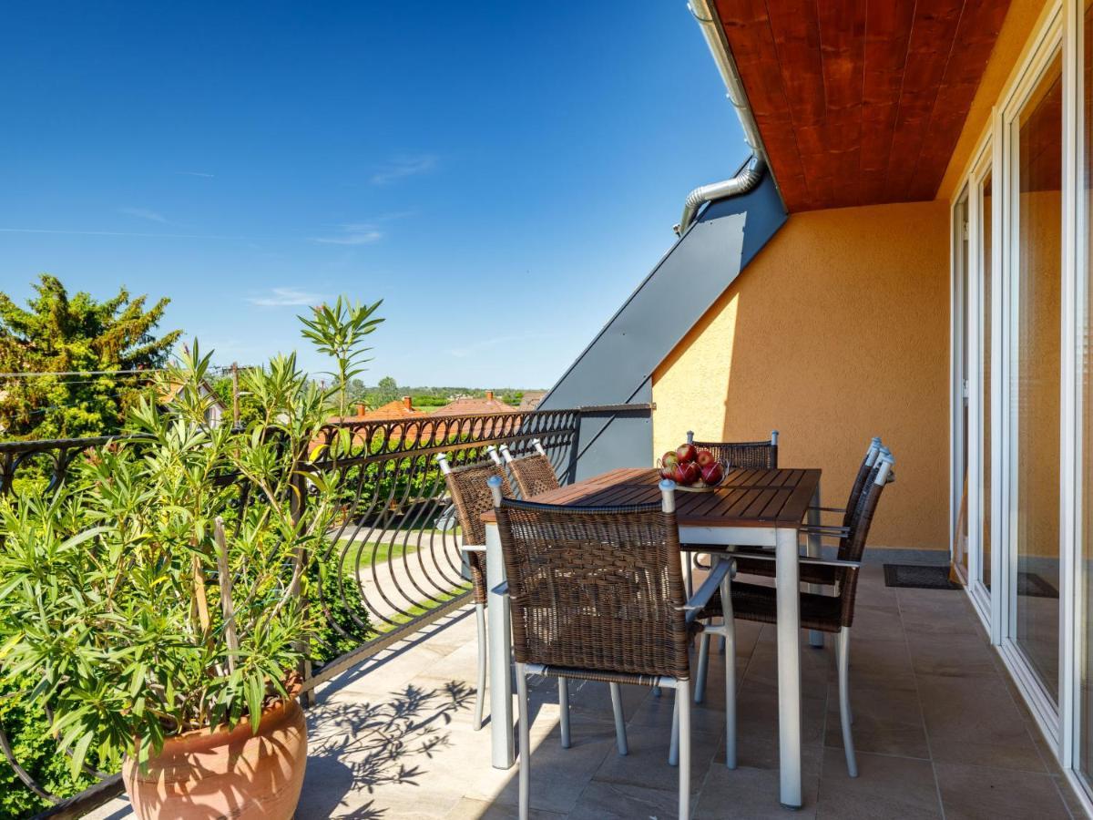 Holiday Home Szabo By Interhome Balatonlelle Luaran gambar