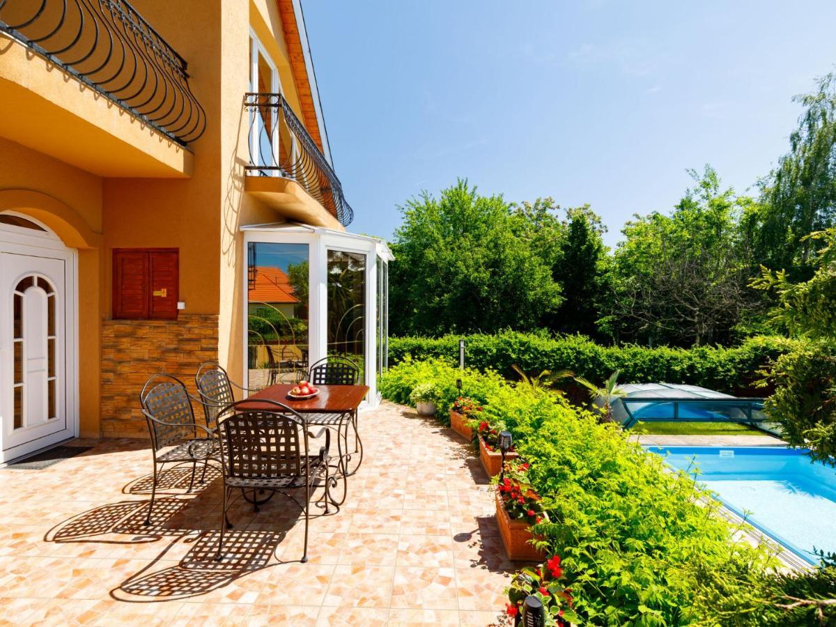 Holiday Home Szabo By Interhome Balatonlelle Luaran gambar