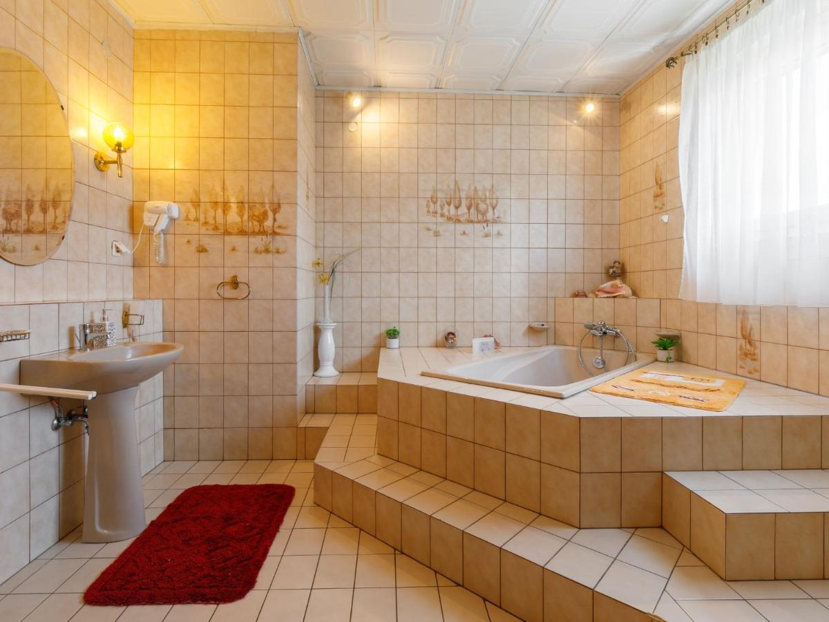 Holiday Home Szabo By Interhome Balatonlelle Luaran gambar